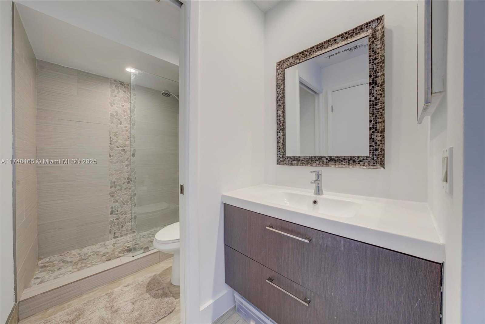 Small Image of 1438 SPRINGSIDE DR, Weston Number 13