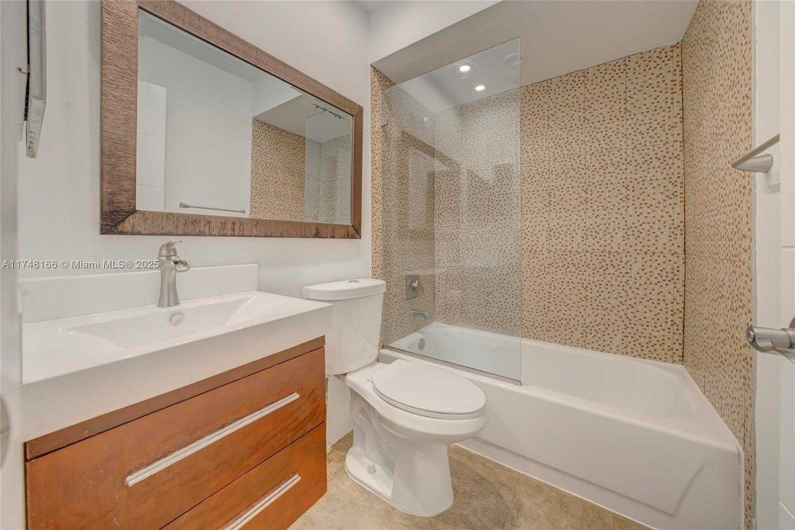 Small Image of 1438 SPRINGSIDE DR, Weston Number 16