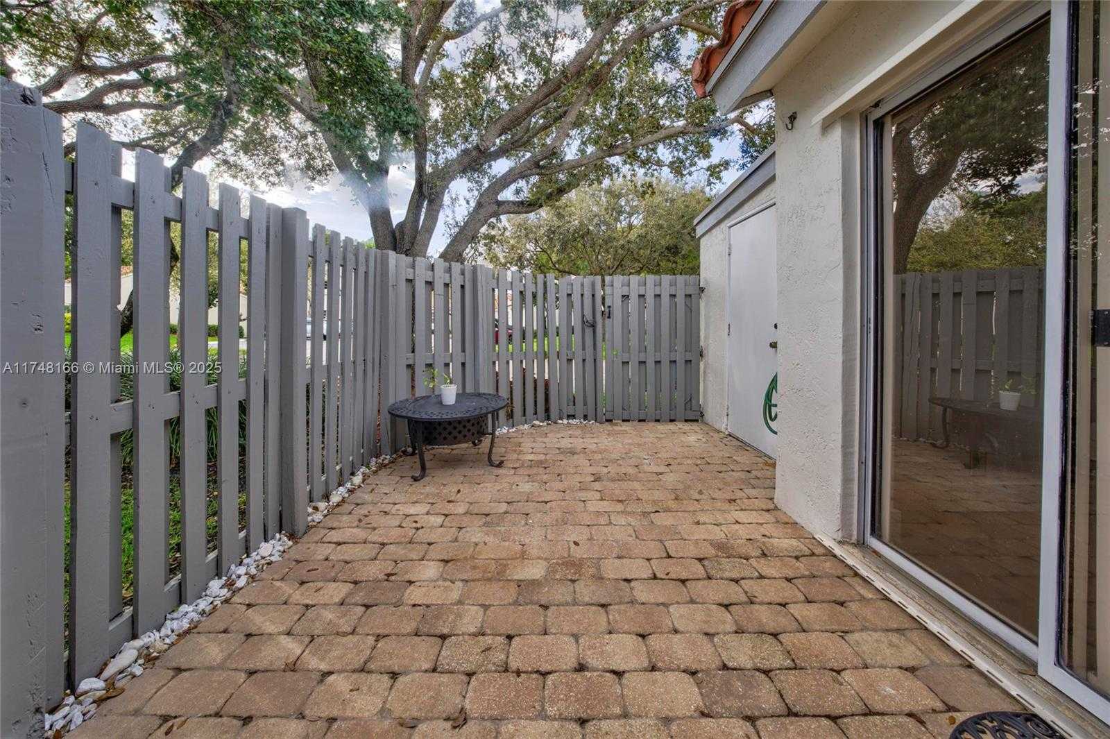 Small Image of 1438 SPRINGSIDE DR, Weston Number 19