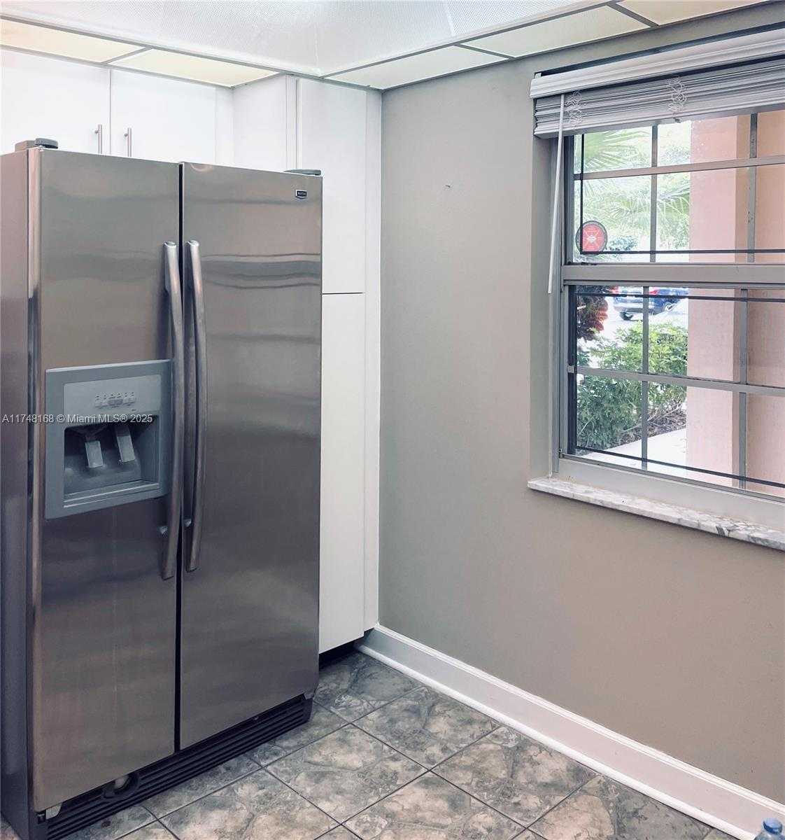 Small Image of 3800 OAKS CLUBHOUSE DR #112, Pompano Beach Number 15