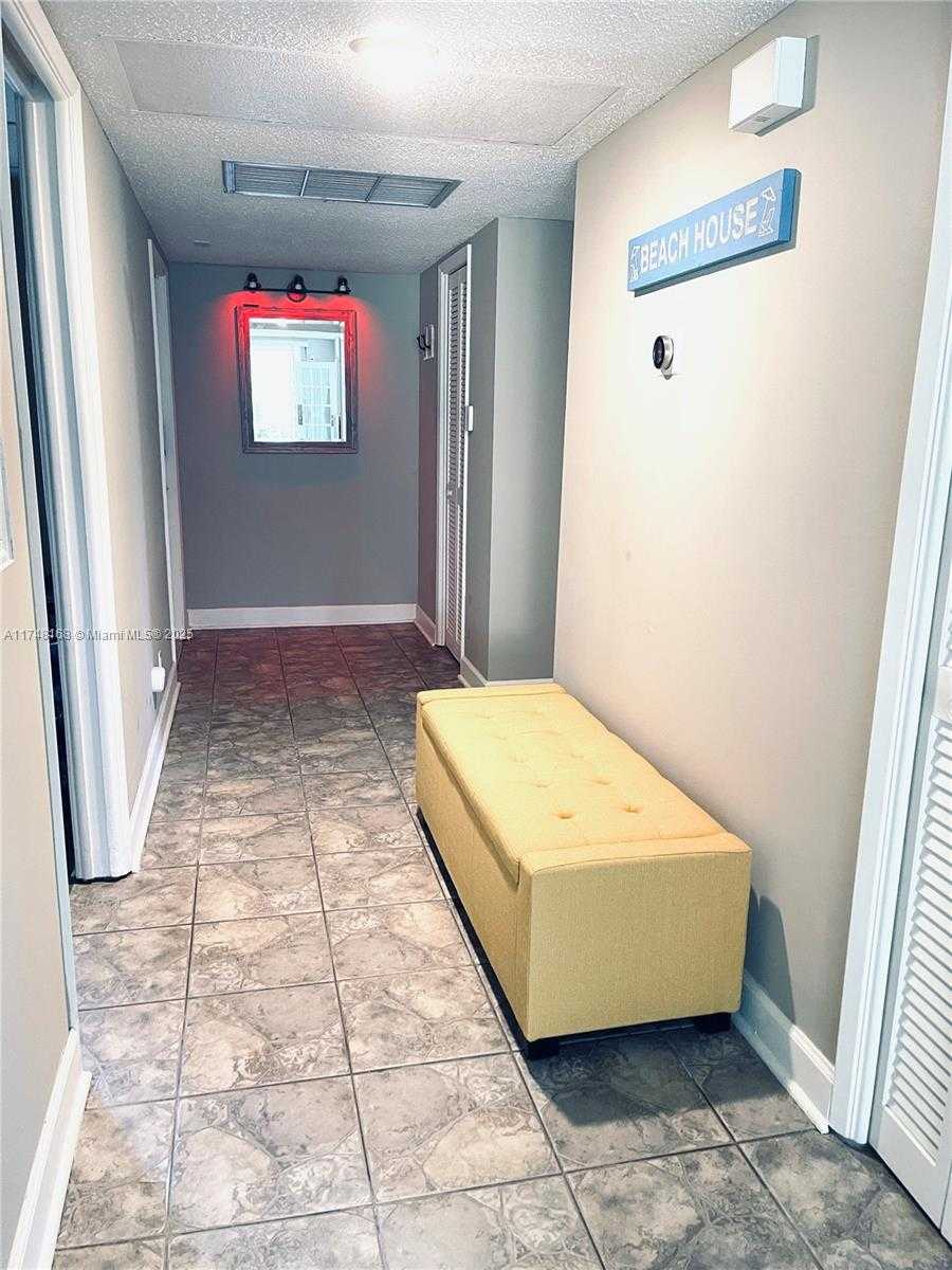 Small Image of 3800 OAKS CLUBHOUSE DR #112, Pompano Beach Number 36