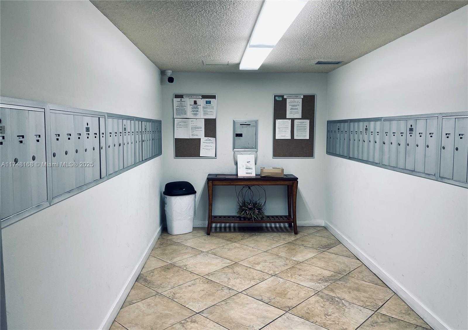Small Image of 3800 OAKS CLUBHOUSE DR #112, Pompano Beach Number 42