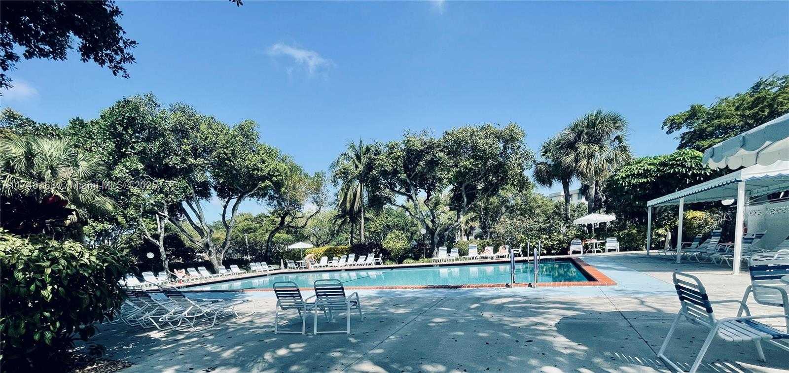 Small Image of 3800 OAKS CLUBHOUSE DR #112, Pompano Beach Number 48