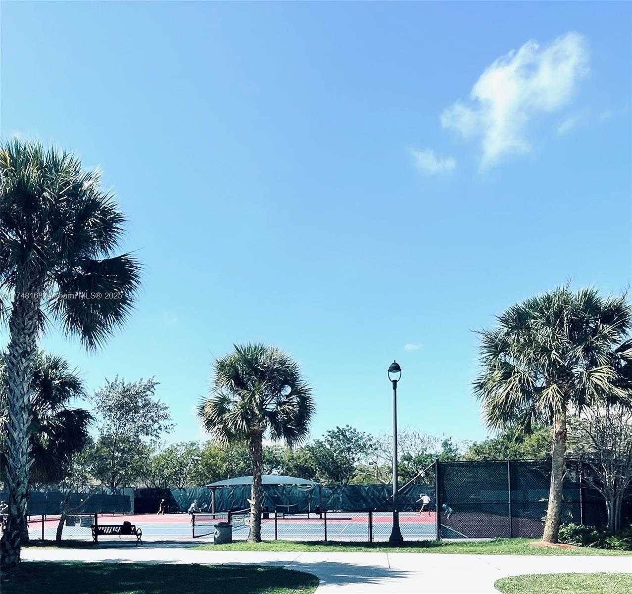 Small Image of 3800 OAKS CLUBHOUSE DR #112, Pompano Beach Number 57