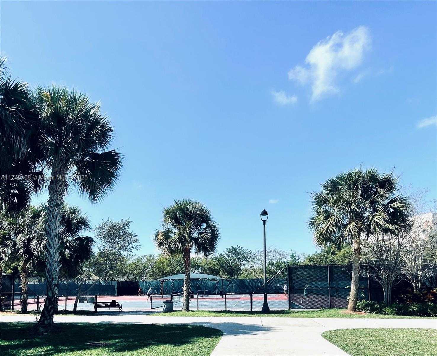 Small Image of 3800 OAKS CLUBHOUSE DR #112, Pompano Beach Number 58