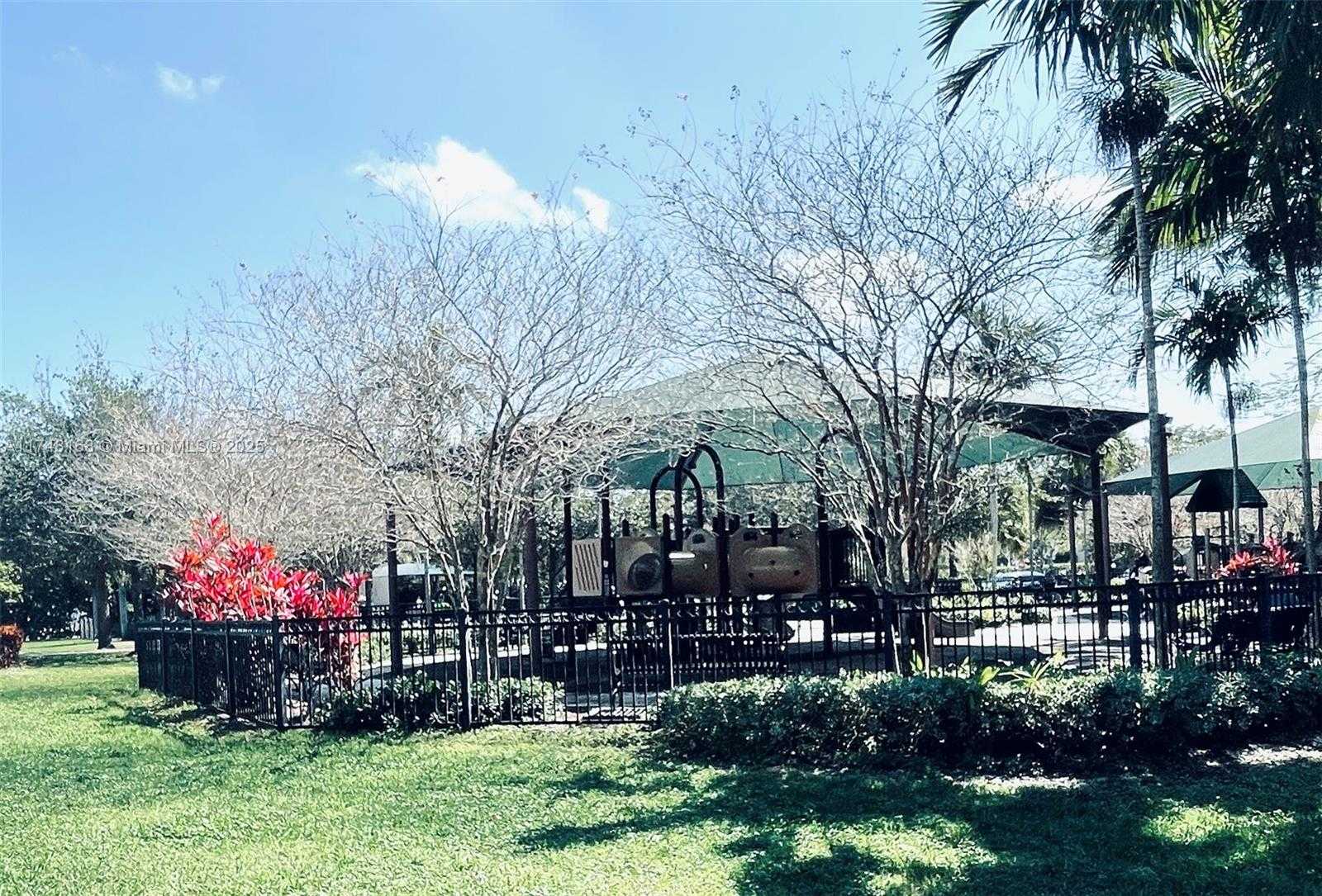Small Image of 3800 OAKS CLUBHOUSE DR #112, Pompano Beach Number 59