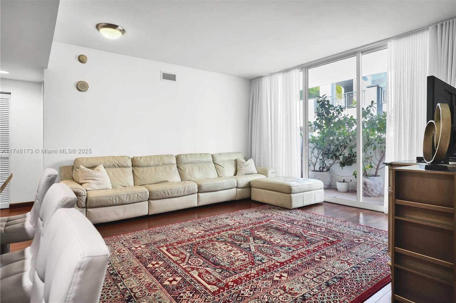 Small Image of 4100 SALZEDO ST #411, Coral Gables Number 13