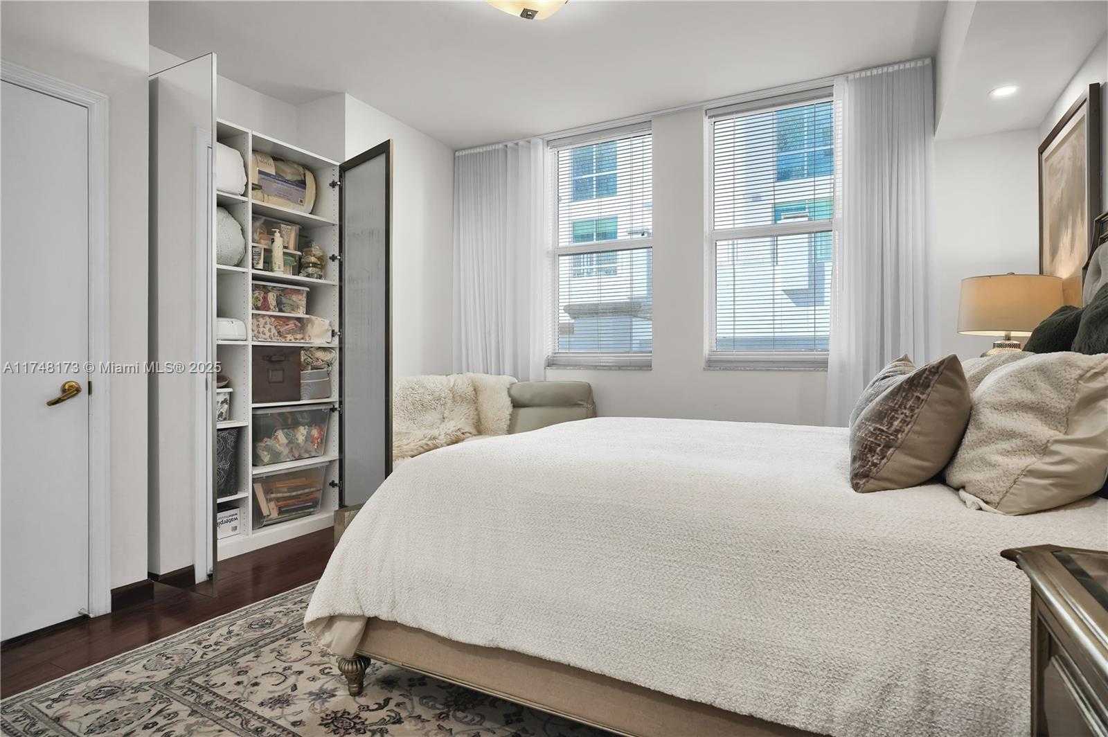 Small Image of 4100 SALZEDO ST #411, Coral Gables Number 17