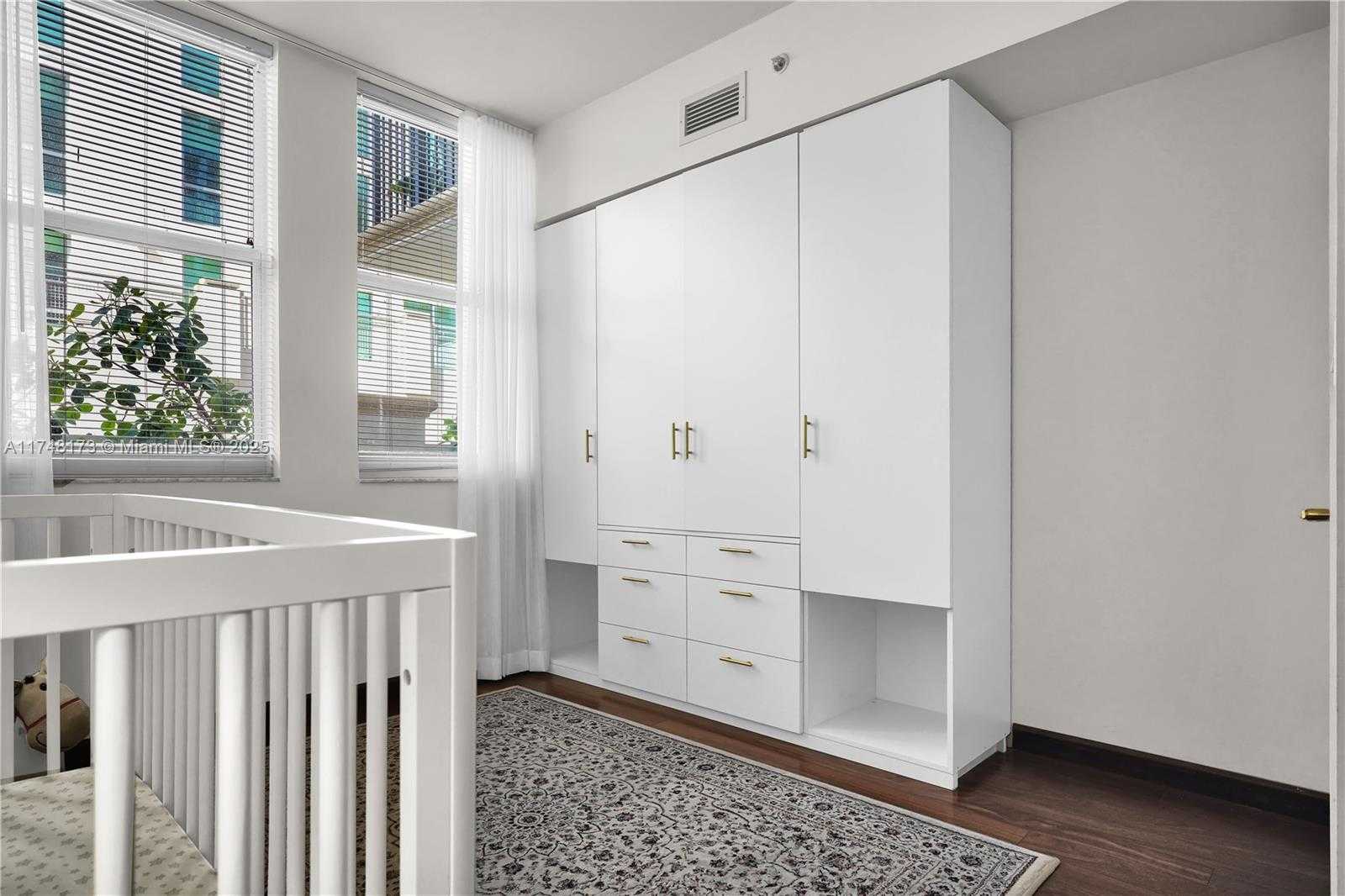 Small Image of 4100 SALZEDO ST #411, Coral Gables Number 21