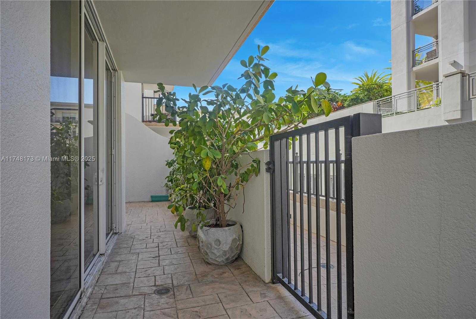 Small Image of 4100 SALZEDO ST #411, Coral Gables Number 25