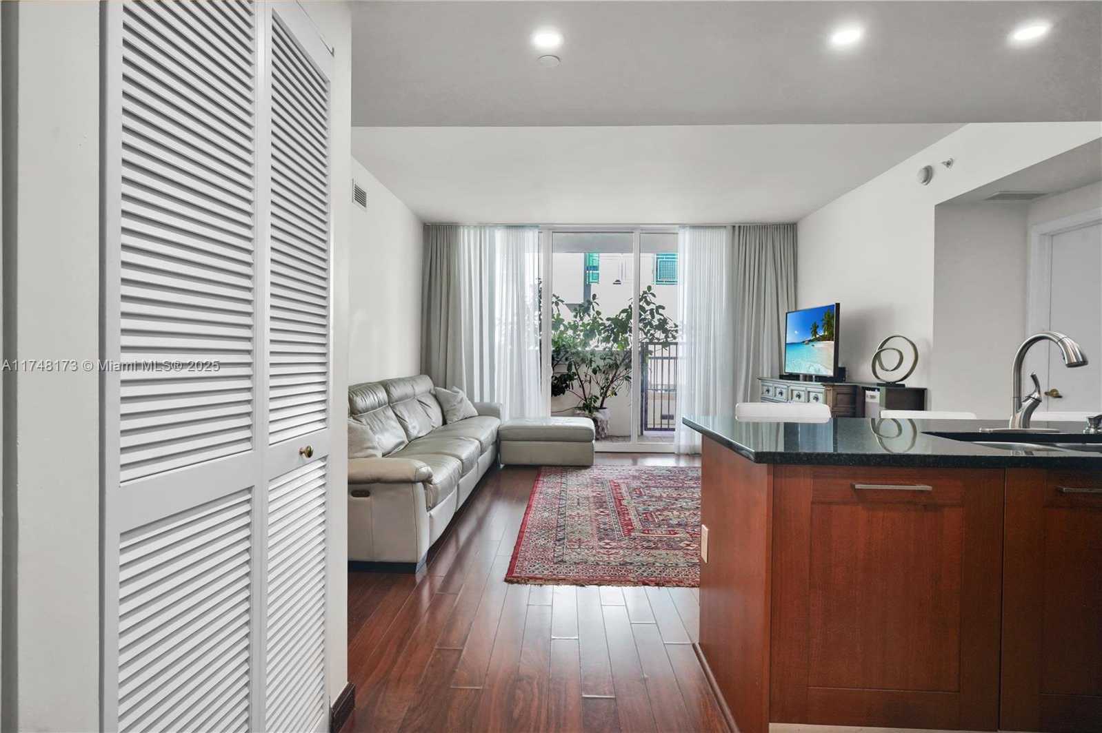 Small Image of 4100 SALZEDO ST #411, Coral Gables Number 4