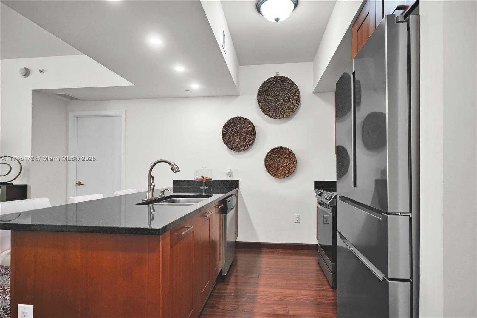 Small Image of 4100 SALZEDO ST #411, Coral Gables Number 6