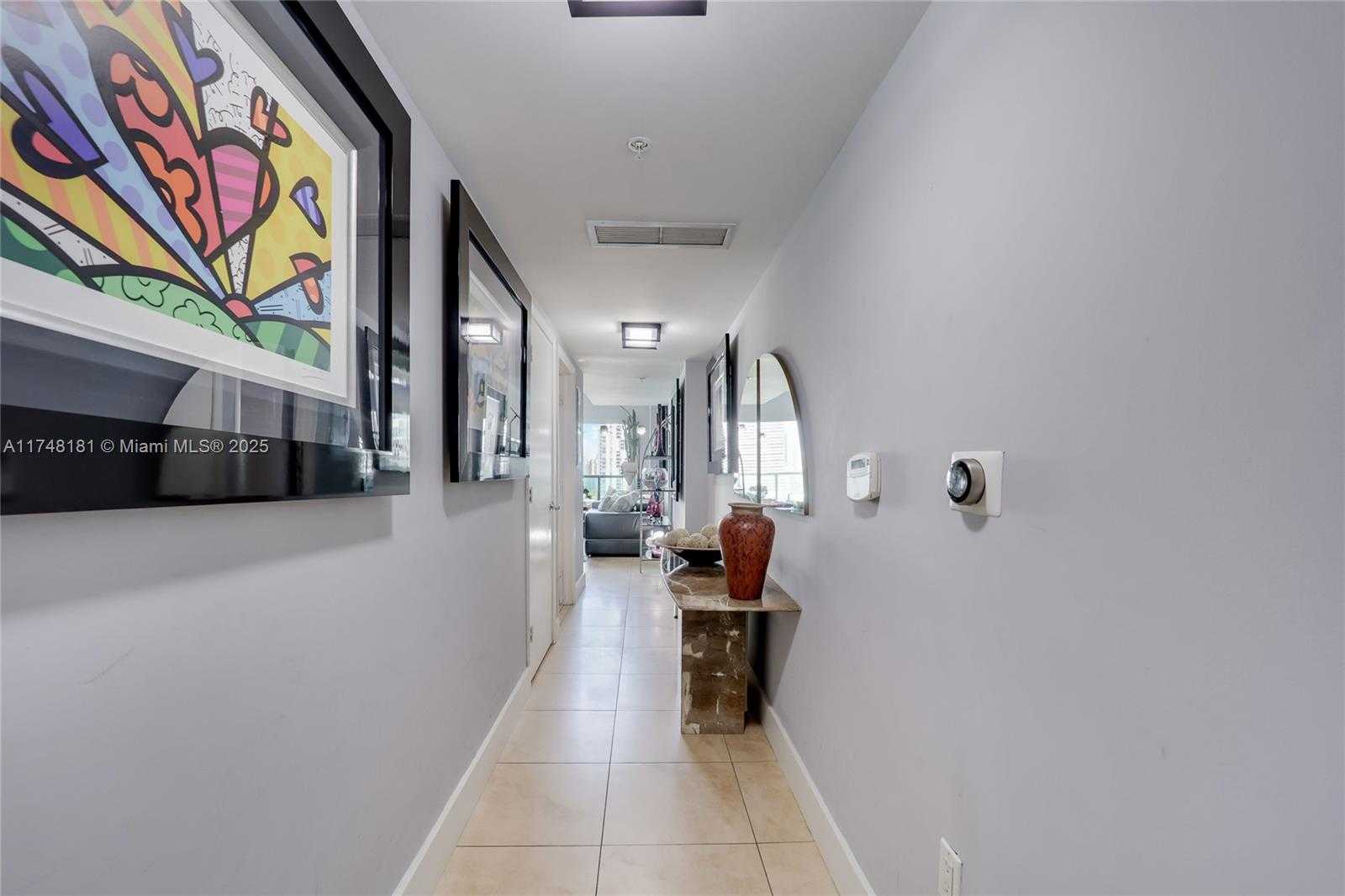 Small Image of 41 SOUTH EAST 5TH ST #1205, Miami Number 27