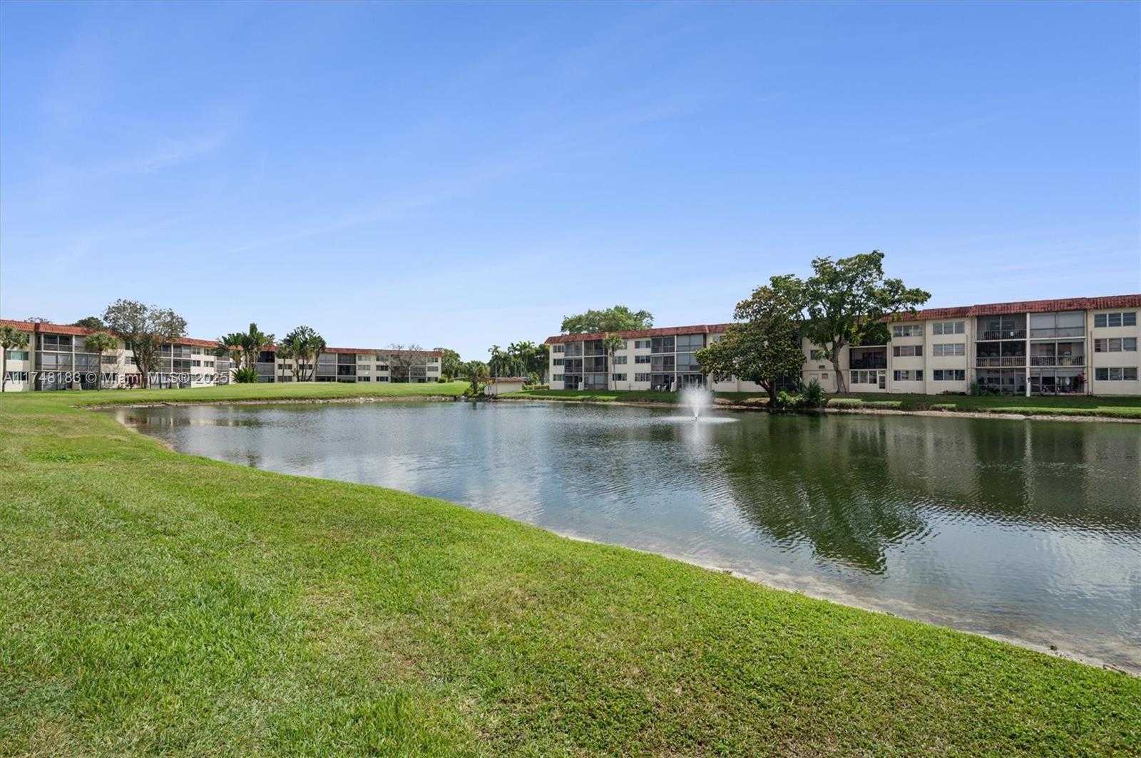 Small Image of 361 SOUTH HOLLYBROOK DR #107, Pembroke Pines Number 15