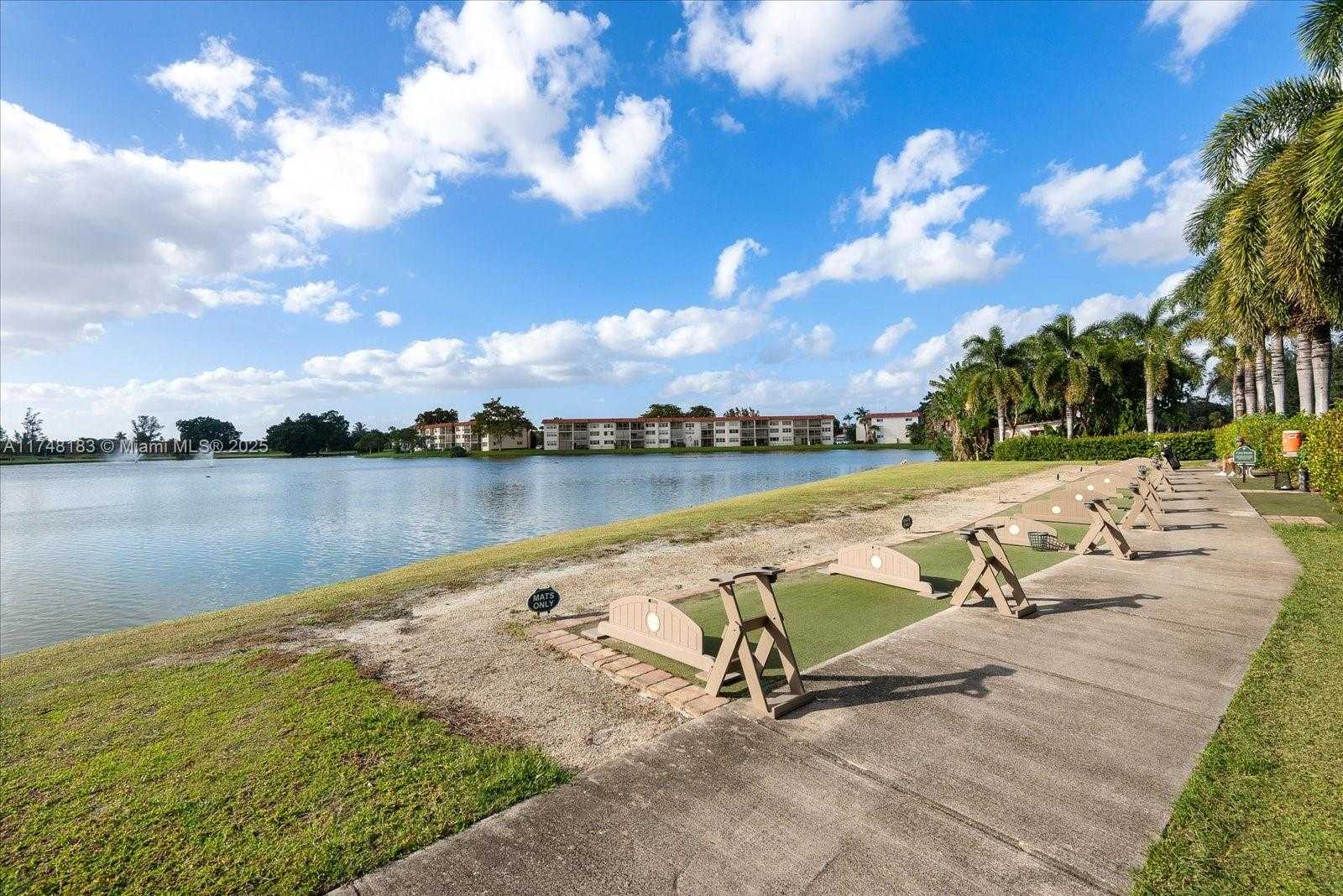Small Image of 361 SOUTH HOLLYBROOK DR #107, Pembroke Pines Number 26