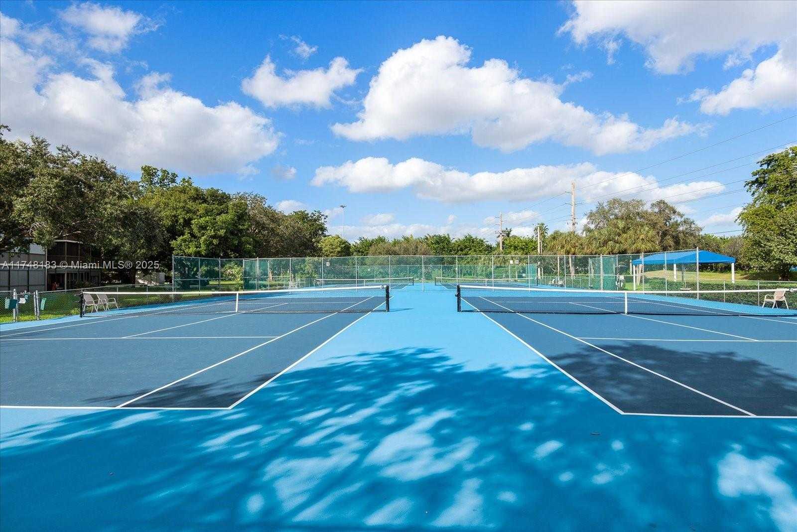 Small Image of 361 SOUTH HOLLYBROOK DR #107, Pembroke Pines Number 34