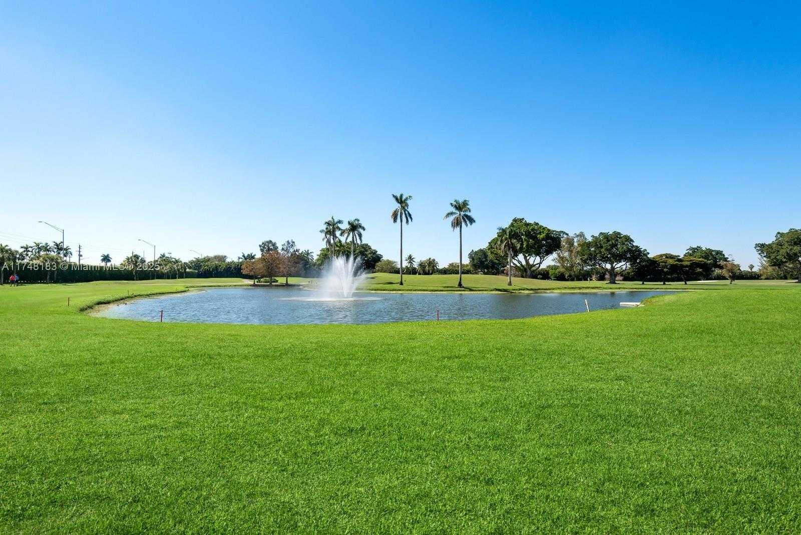 Small Image of 361 SOUTH HOLLYBROOK DR #107, Pembroke Pines Number 36