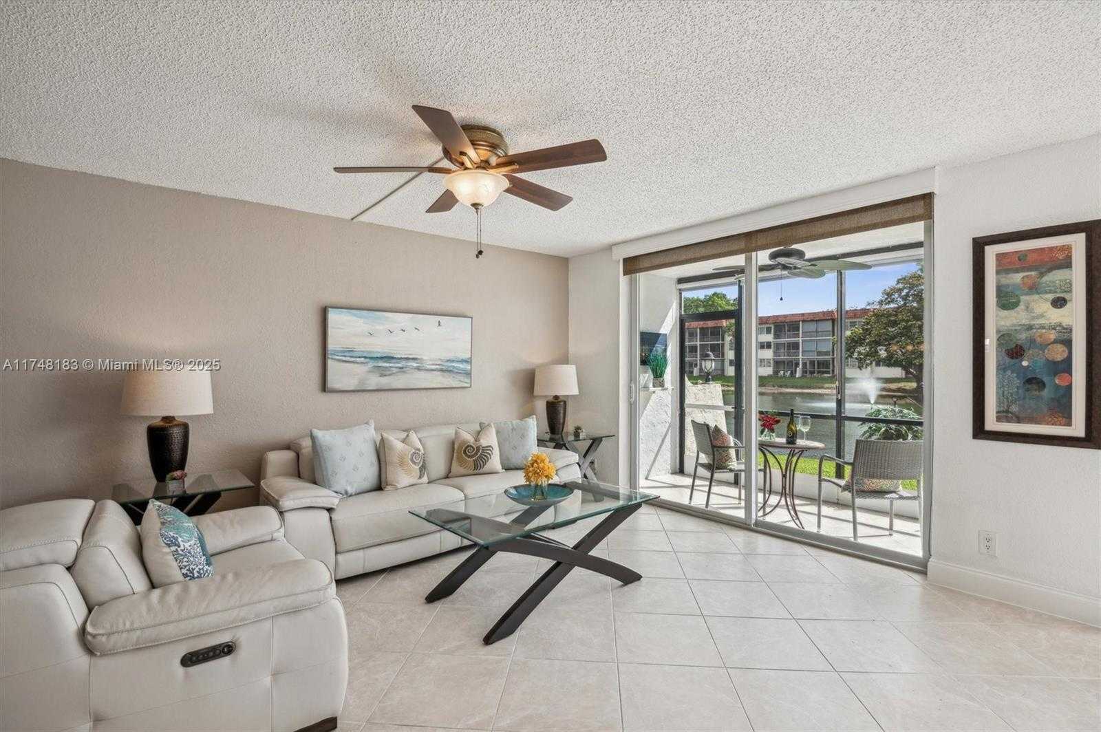 Small Image of 361 SOUTH HOLLYBROOK DR #107, Pembroke Pines Number 4