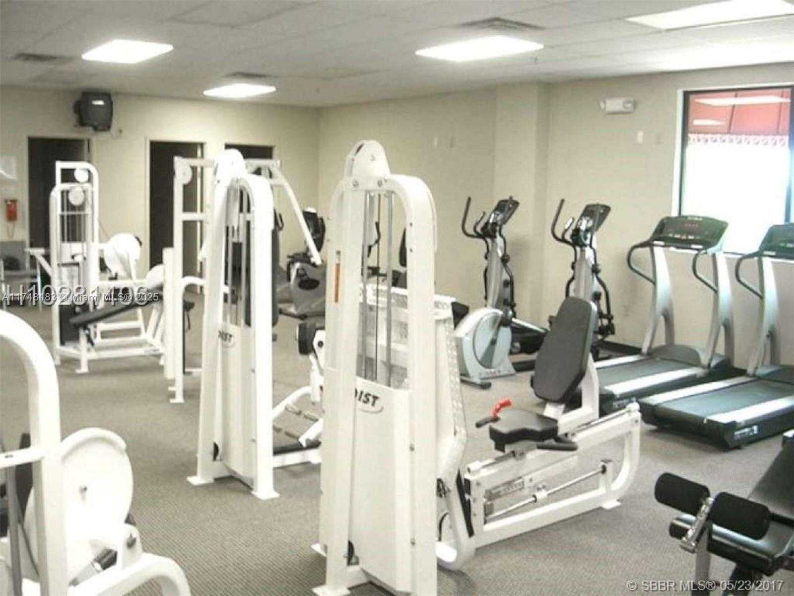Small Image of 361 SOUTH HOLLYBROOK DR #107, Pembroke Pines Number 40