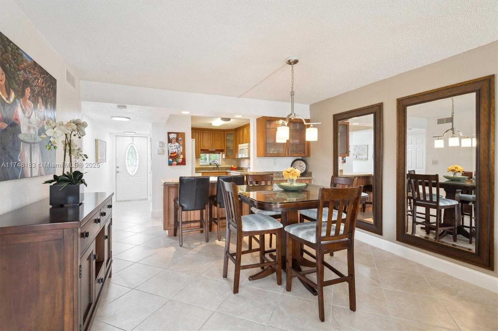 Small Image of 361 SOUTH HOLLYBROOK DR #107, Pembroke Pines Number 9