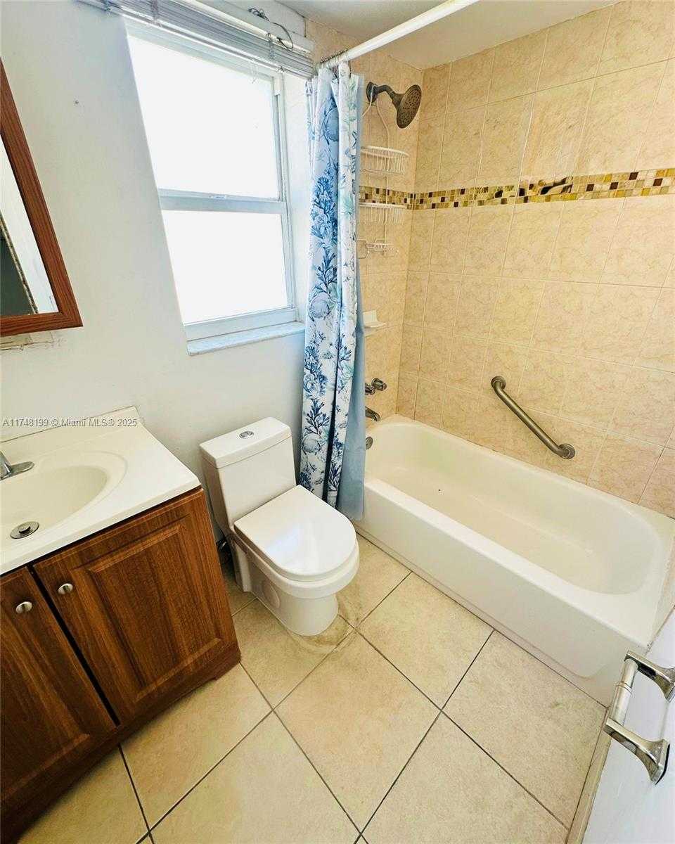 Small Image of 6969 COLLINS AVE #701, Miami Beach Number 10