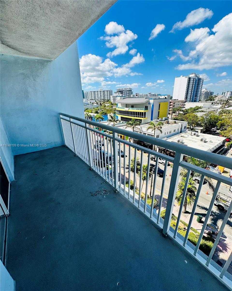 Small Image of 6969 COLLINS AVE #701, Miami Beach Number 11