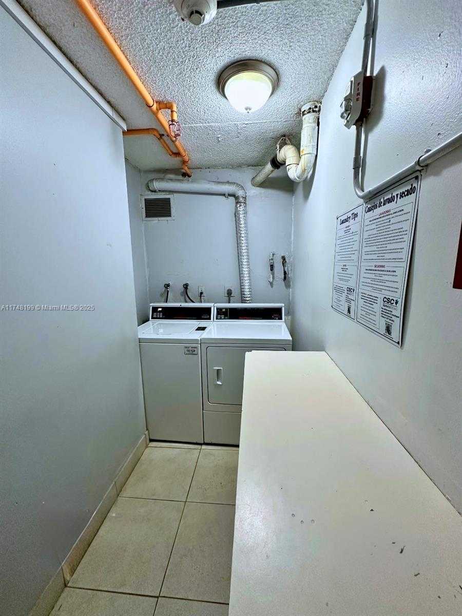 Small Image of 6969 COLLINS AVE #701, Miami Beach Number 14