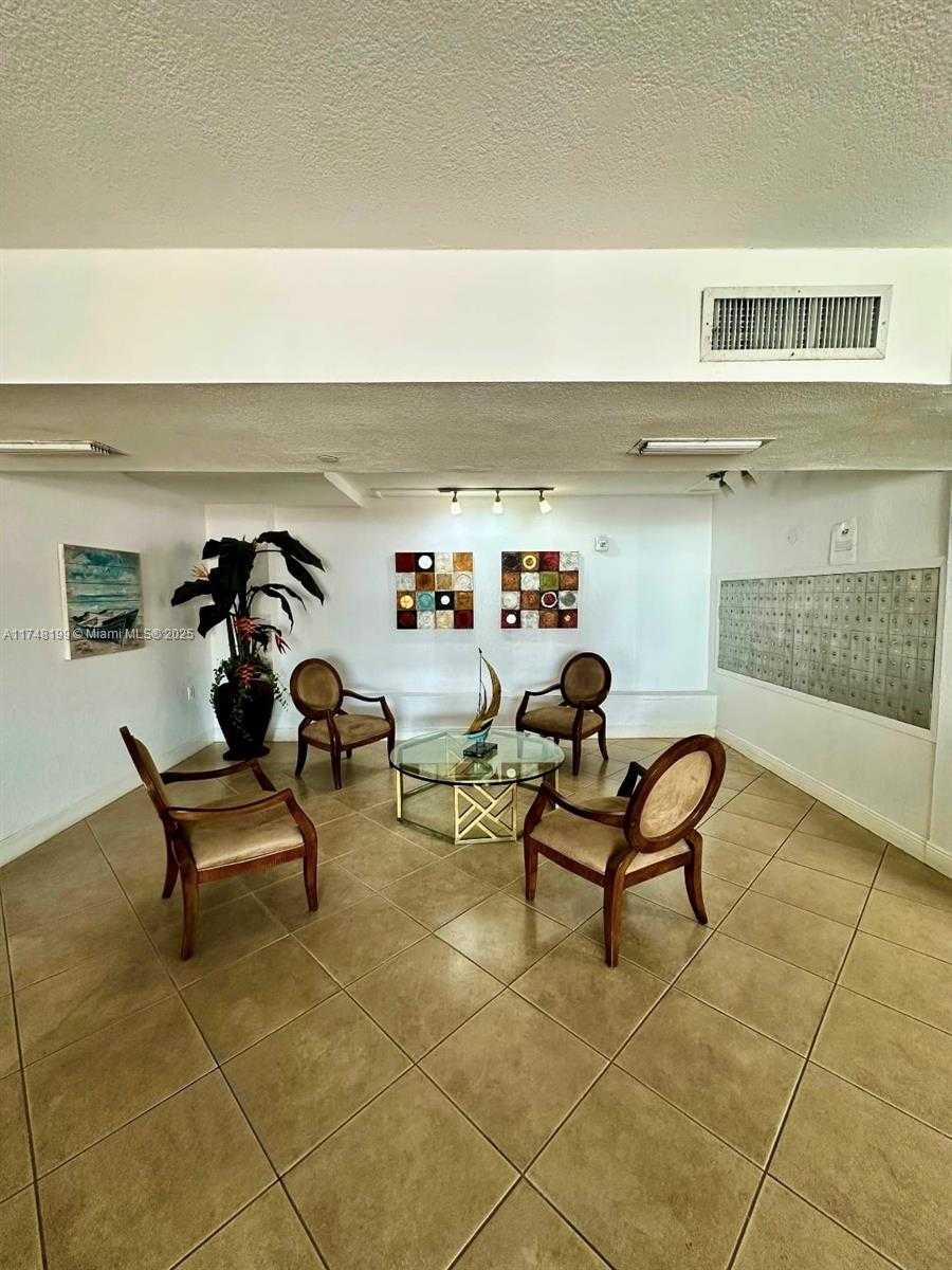 Small Image of 6969 COLLINS AVE #701, Miami Beach Number 17