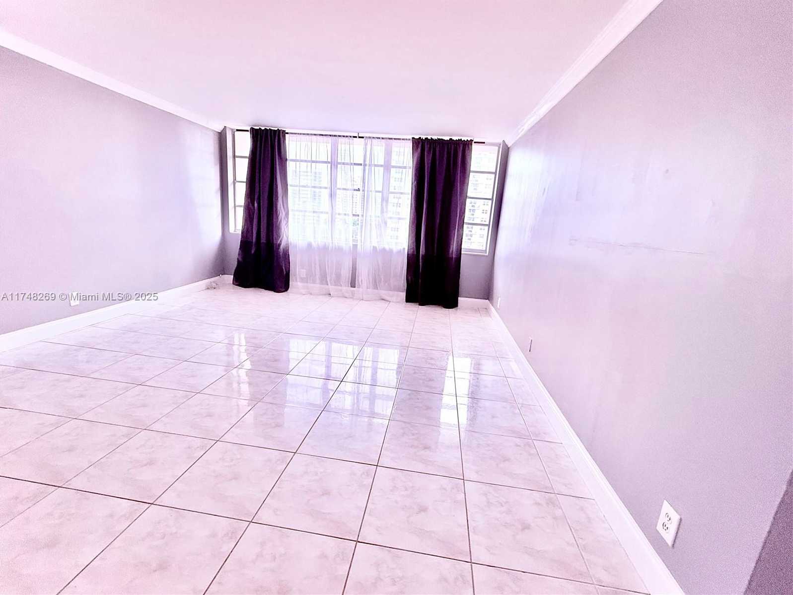 Small Image of 1825 SOUTH OCEAN DR #614, Hallandale Beach Number 12