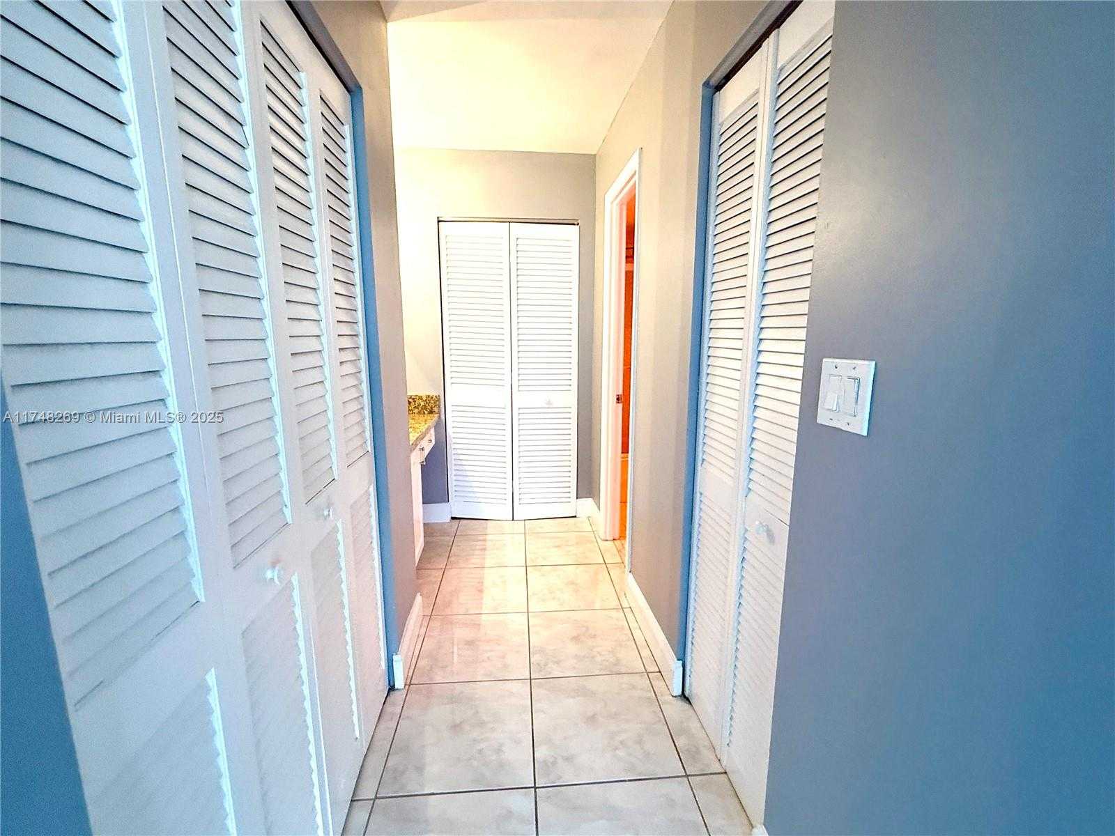 Small Image of 1825 SOUTH OCEAN DR #614, Hallandale Beach Number 16
