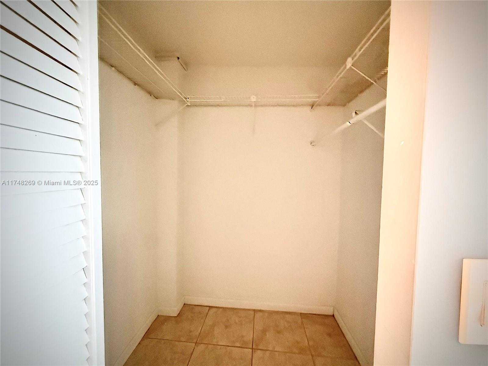 Small Image of 1825 SOUTH OCEAN DR #614, Hallandale Beach Number 17