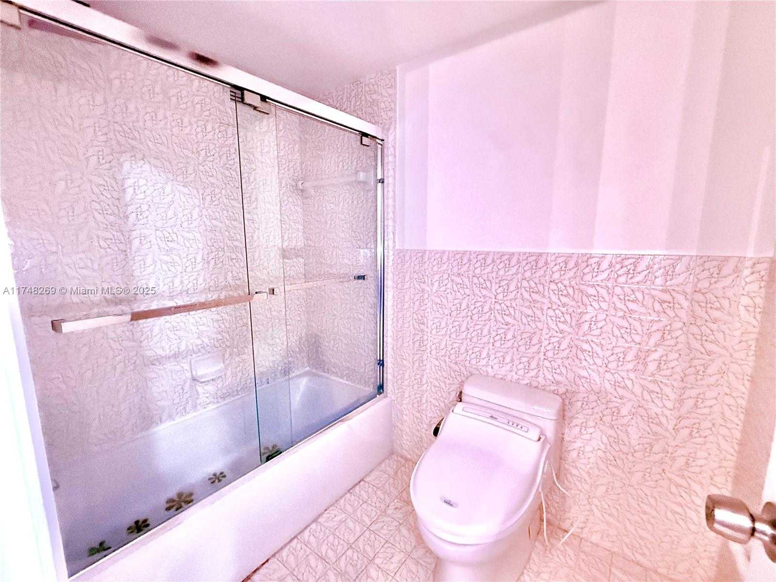 Small Image of 1825 SOUTH OCEAN DR #614, Hallandale Beach Number 18