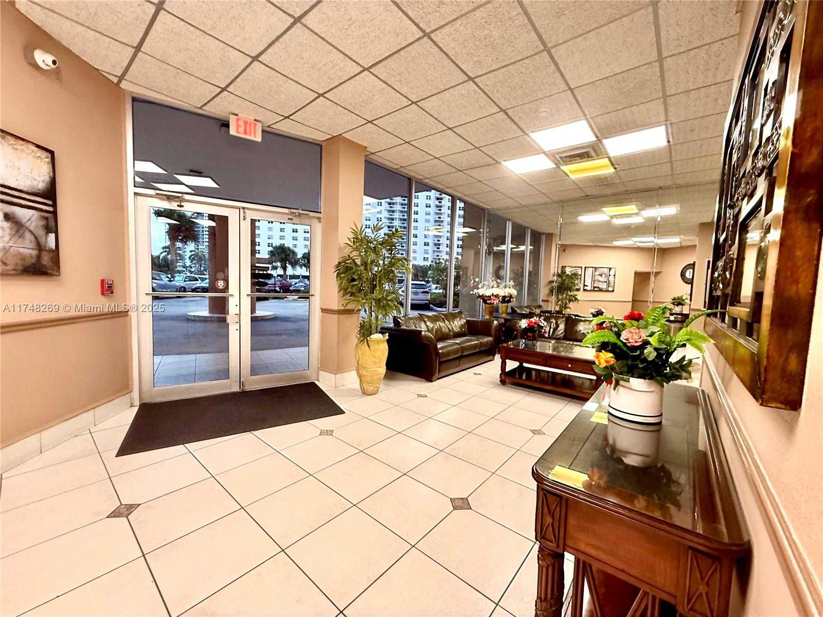 Small Image of 1825 SOUTH OCEAN DR #614, Hallandale Beach Number 23