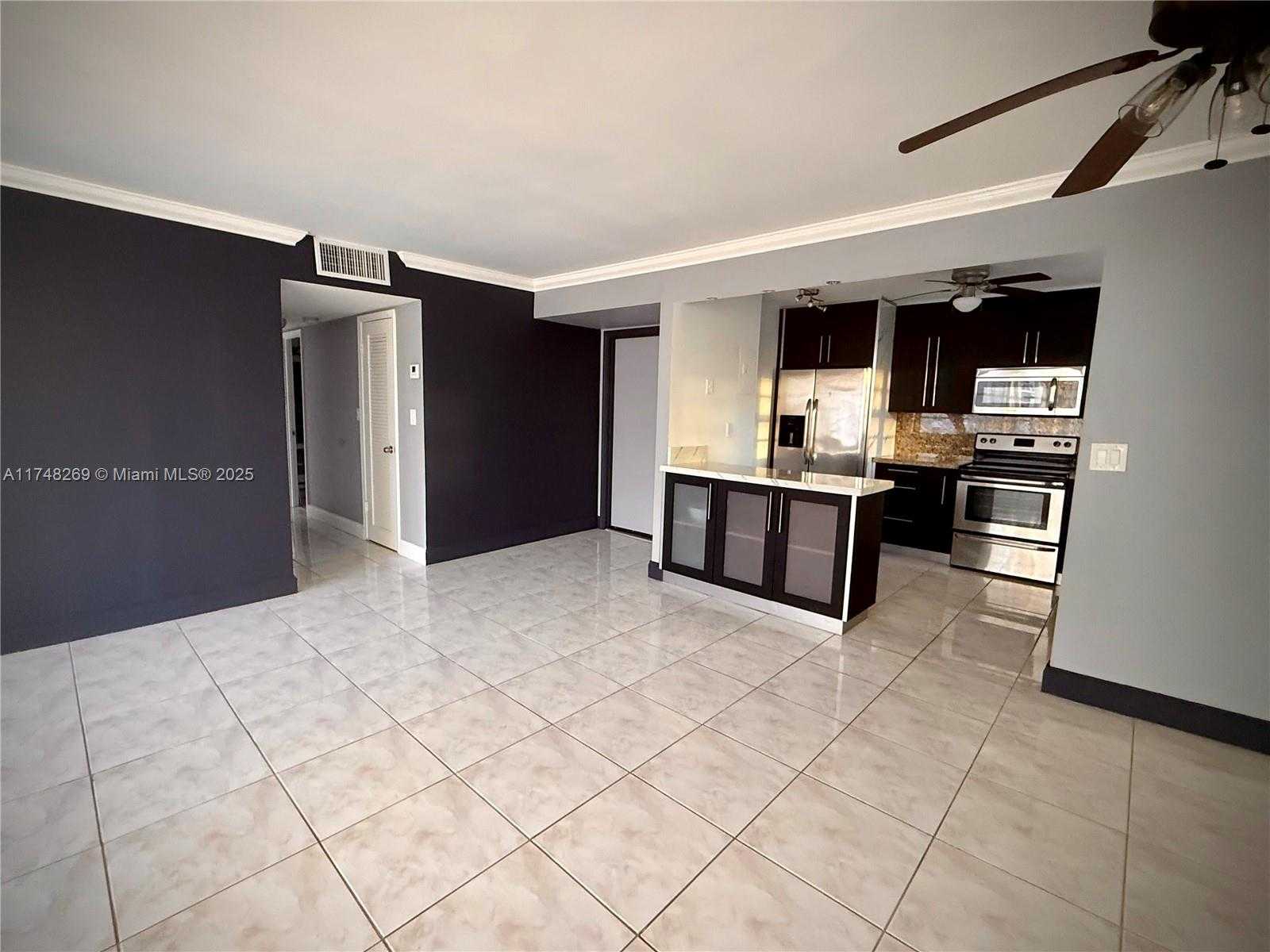 Small Image of 1825 SOUTH OCEAN DR #614, Hallandale Beach Number 4