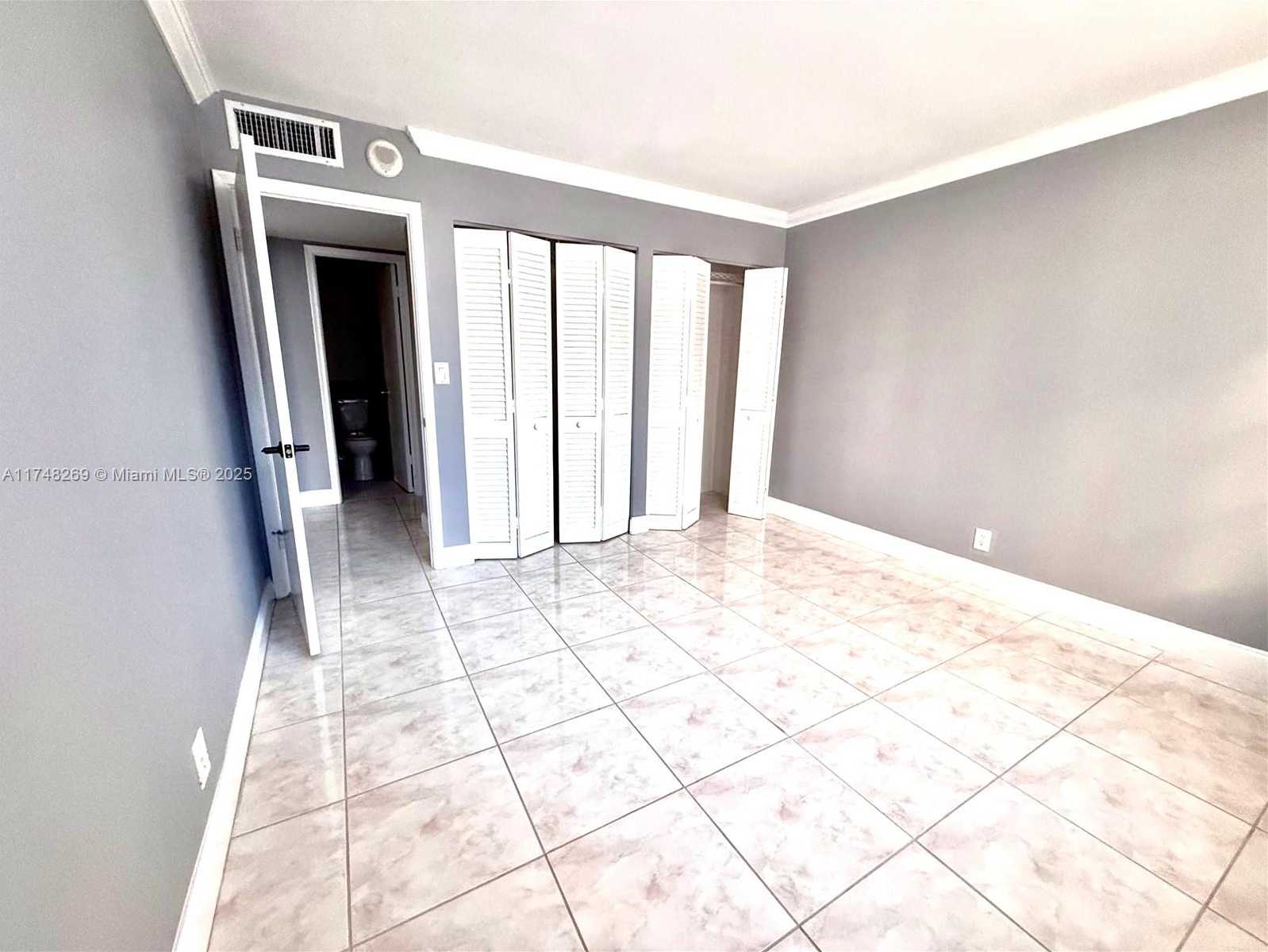 Small Image of 1825 SOUTH OCEAN DR #614, Hallandale Beach Number 9