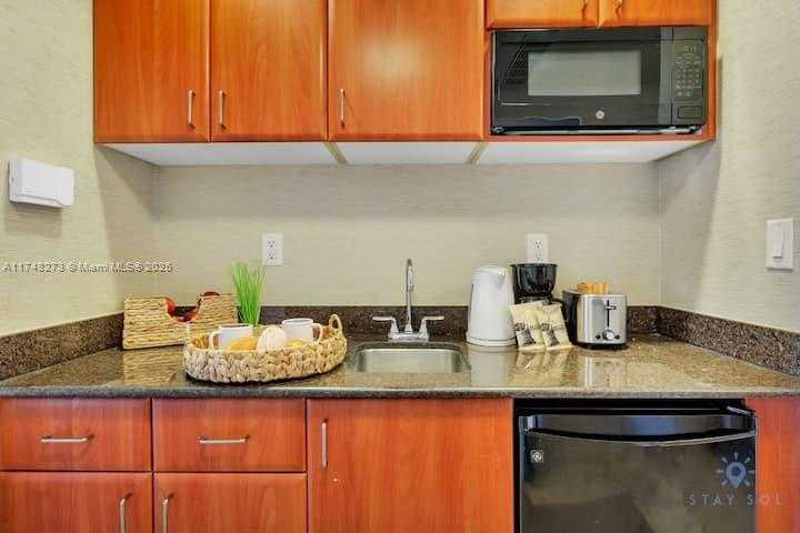 Small Image of 18001 COLLINS AVE #903, Sunny Isles Beach Number 15
