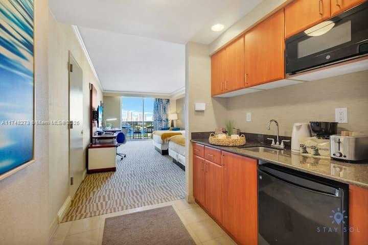 Small Image of 18001 COLLINS AVE #903, Sunny Isles Beach Number 7