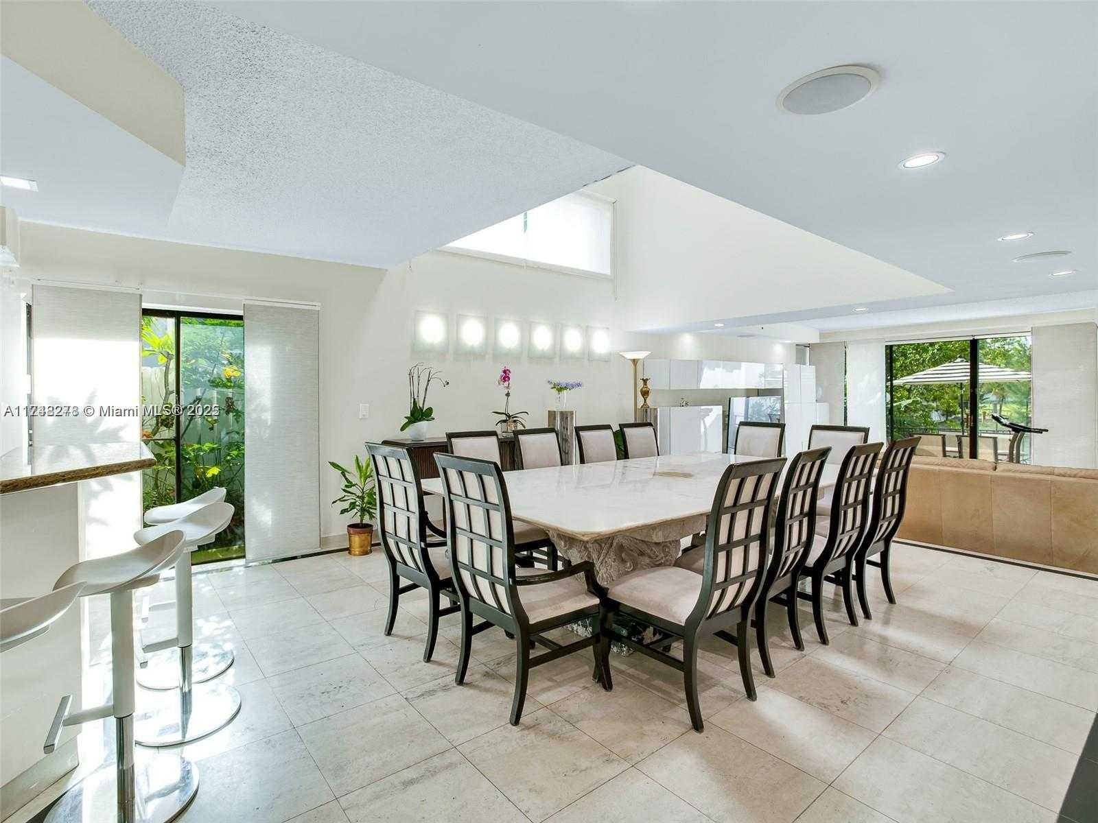 Small Image of 219 POINCIANA DR #209, Sunny Isles Beach Number 10