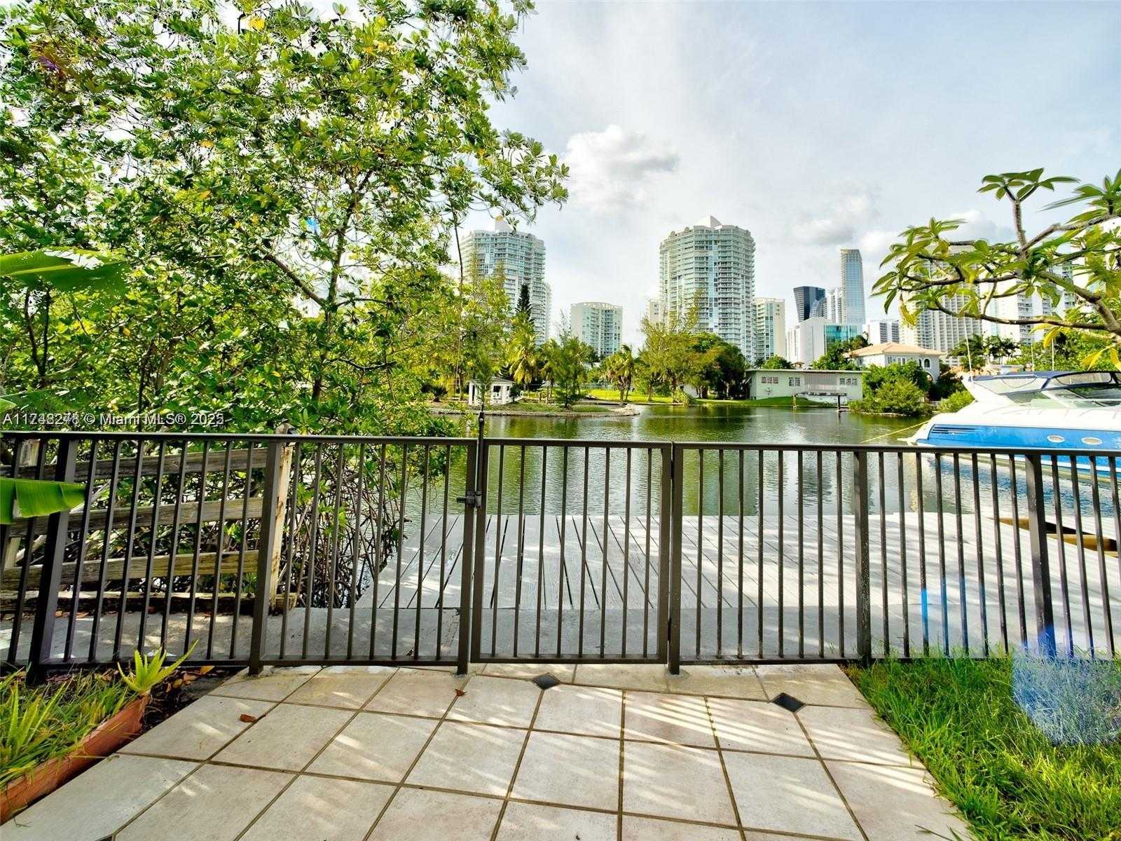 Small Image of 219 POINCIANA DR #209, Sunny Isles Beach Number 21
