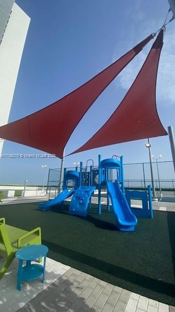 Imagen de Pequeño Objeto