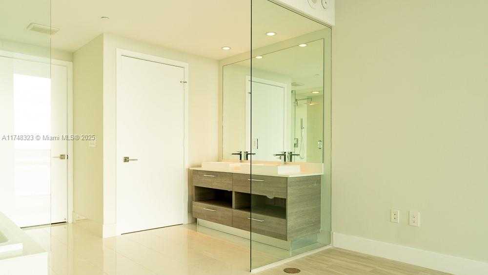 Small Image of 650 NORTH EAST 32ND ST #2105, Miami Number 14