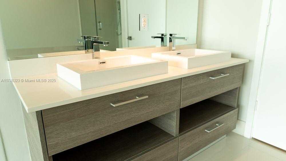 Small Image of 650 NORTH EAST 32ND ST #2105, Miami Number 19