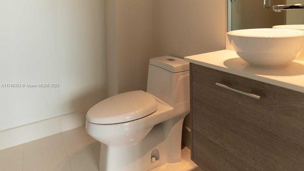 Small Image of 650 NORTH EAST 32ND ST #2105, Miami Number 21