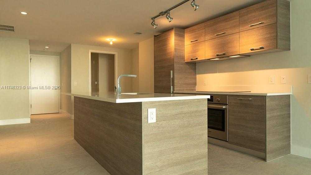 Small Image of 650 NORTH EAST 32ND ST #2105, Miami Number 3