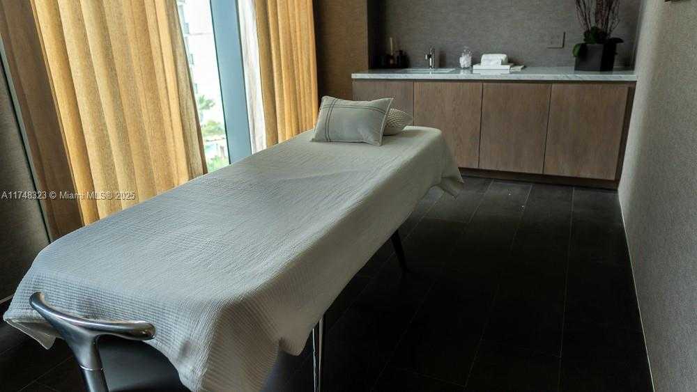 Small Image of 650 NORTH EAST 32ND ST #2105, Miami Number 62