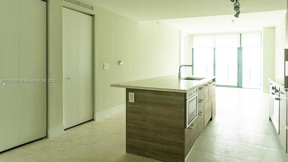 Small Image of 650 NORTH EAST 32ND ST #2105, Miami Number 7