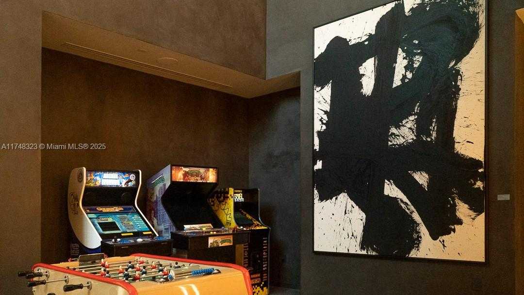 Small Image of 650 NORTH EAST 32ND ST #2105, Miami Number 73