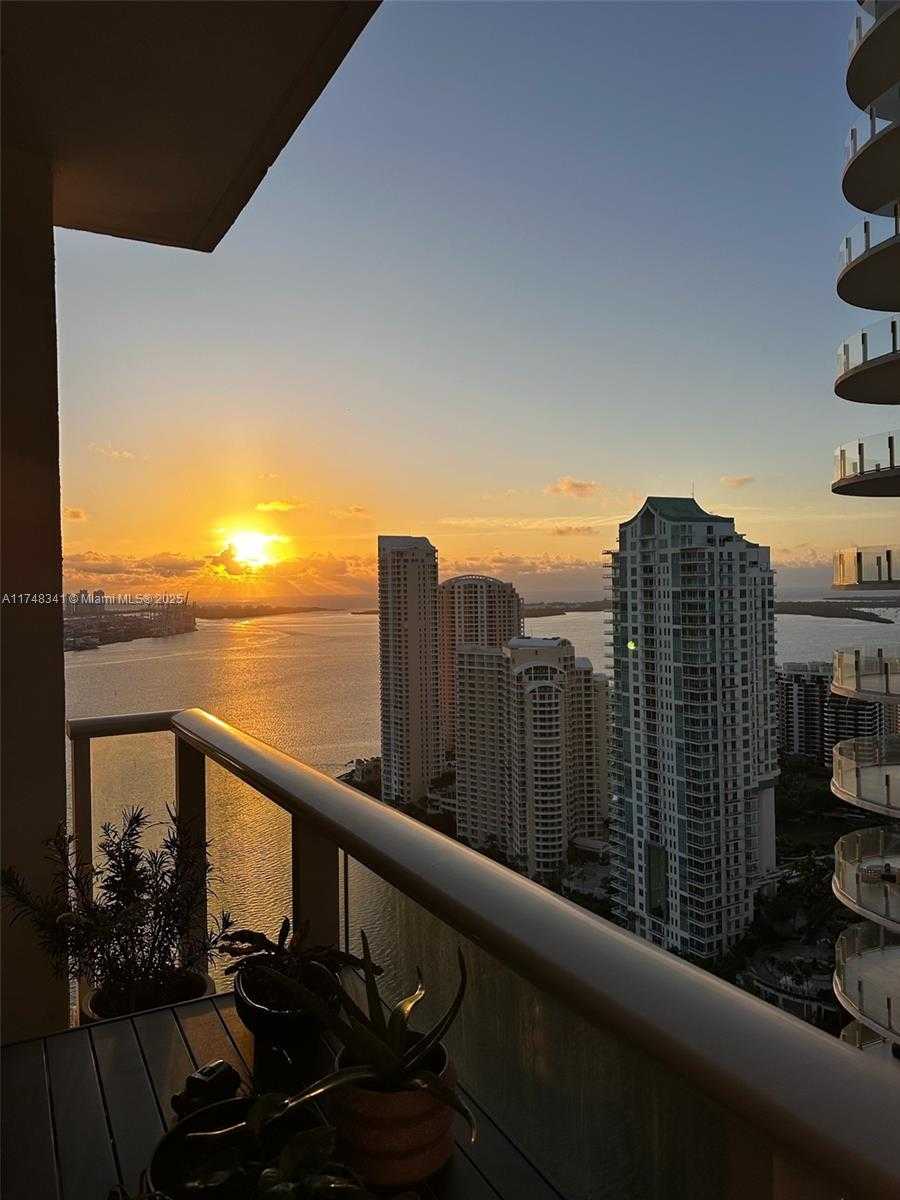Small Image of 300 SOUTH BISCAYNE BLVD #T-3604, Miami Number 21