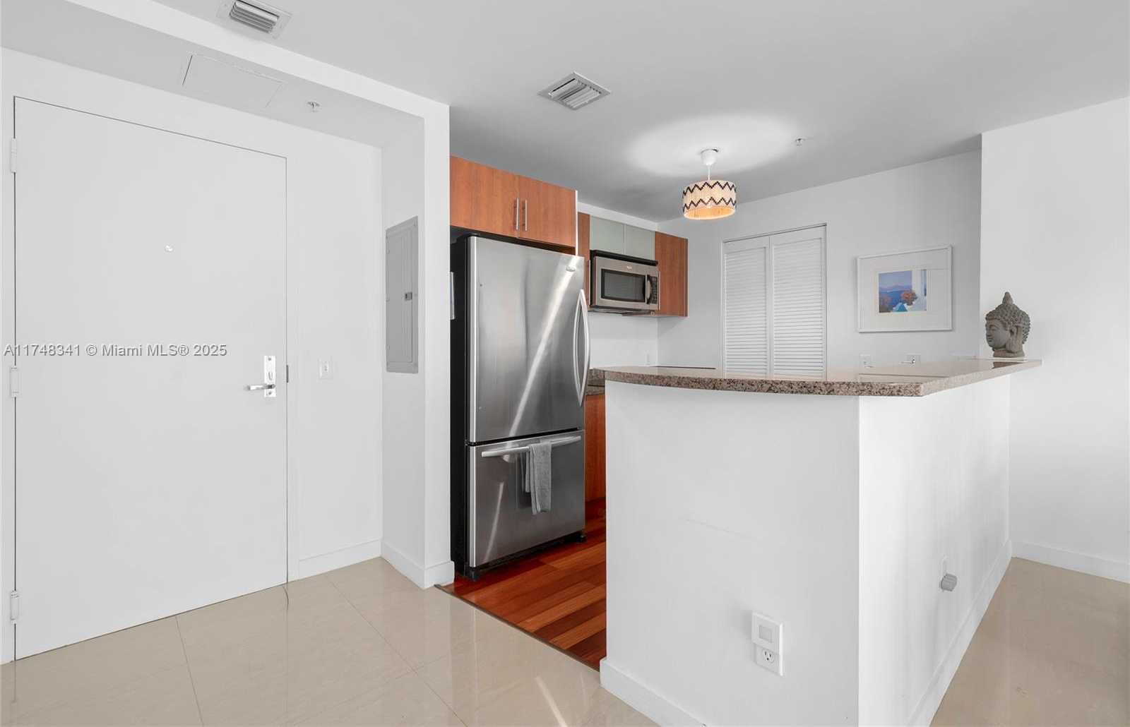 Small Image of 300 SOUTH BISCAYNE BLVD #T-3604, Miami Number 4