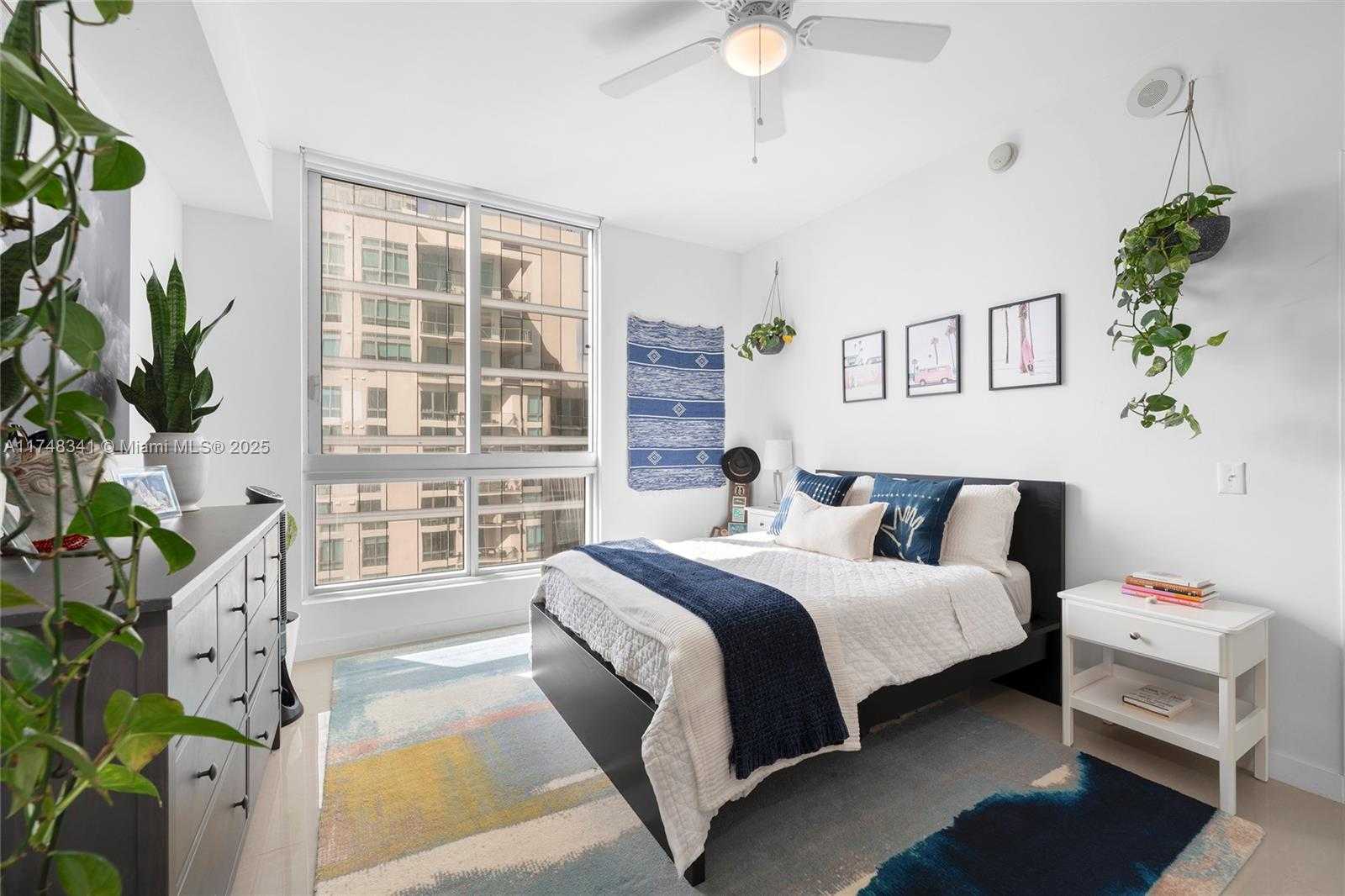 Small Image of 300 SOUTH BISCAYNE BLVD #T-3604, Miami Number 9